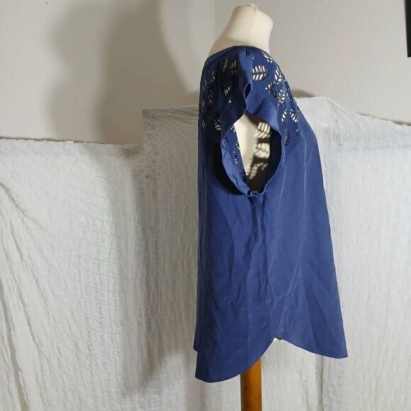 Marie Oliver 100% Silk Blue Cut-Out Top Size Large - Picture 3 of 9